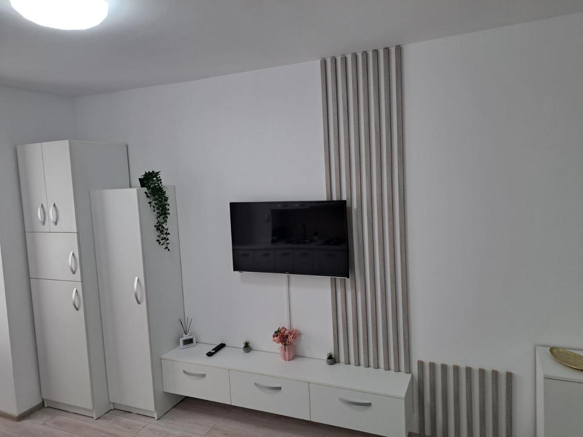 Amda Studio Onesti Zewnętrze zdjęcie