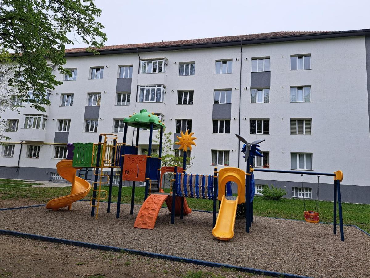 Amda Studio Onesti Zewnętrze zdjęcie